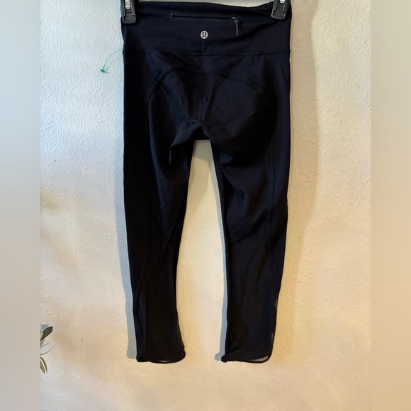 Lululemon Cropped leggings size 2 - Picture 2 of 5